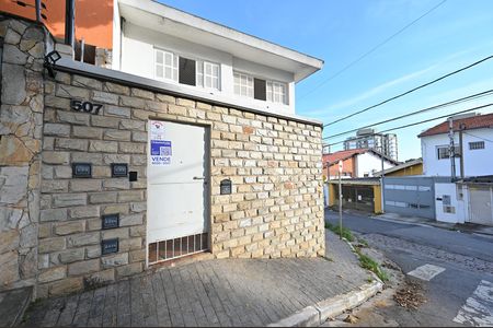 Casa à venda com 212m², 3 quartos e 4 vagasFachada