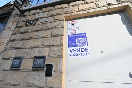 Casa à venda com 212m², 3 quartos e 4 vagasPlaquinha Vende Instalada Cod: PKSB-81
