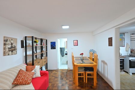 Casa à venda com 212m², 3 quartos e 4 vagasSala Casa 2