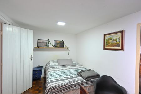 Casa à venda com 212m², 3 quartos e 4 vagasQuarto Casa2