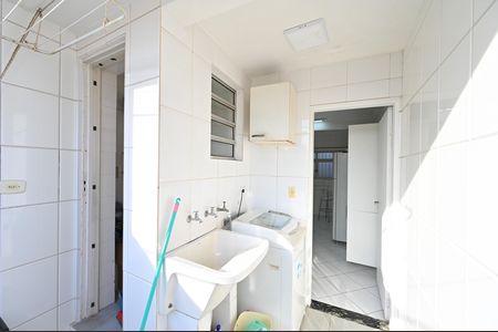 Casa à venda com 212m², 3 quartos e 4 vagasLavanderia