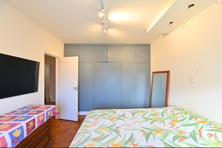 Casa à venda com 212m², 3 quartos e 4 vagasQuarto 3