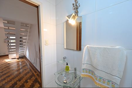 Casa à venda com 212m², 3 quartos e 4 vagasLavabo