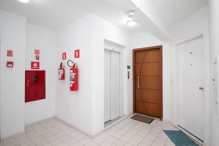 Apartamento para alugar com 70m², 2 quartos e 1 vaga Apartamento para alugar com 70m², 2 quartos e 1 vagaHall de entrada