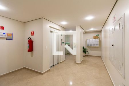 Apartamento para alugar com 70m², 2 quartos e 1 vaga Apartamento para alugar com 70m², 2 quartos e 1 vagaHall social