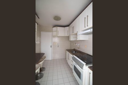 Apartamento para alugar com 70m², 2 quartos e 1 vaga Apartamento para alugar com 70m², 2 quartos e 1 vagaCozinha - Armários