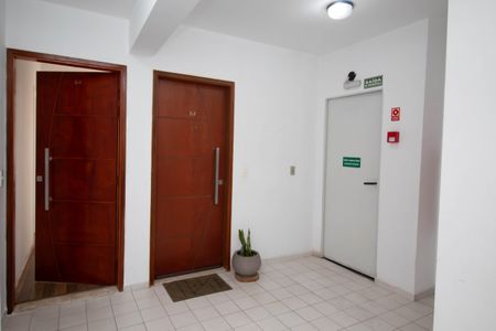 Apartamento para alugar com 70m², 2 quartos e 1 vaga Apartamento para alugar com 70m², 2 quartos e 1 vagaHall de entrada