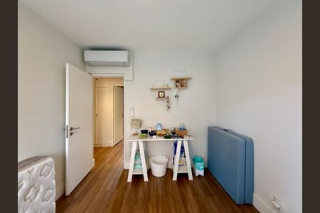 Apartamento para alugar com 109m², 3 quartos e 2 vagasQuarto 2