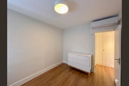 Apartamento para alugar com 109m², 3 quartos e 2 vagasQuarto 3