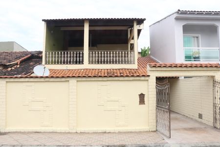 Casa para alugar com 250m², 2 quartos e 3 vagasFachada