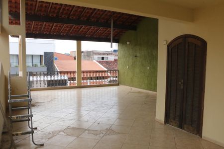 Casa para alugar com 250m², 2 quartos e 3 vagasTerraço