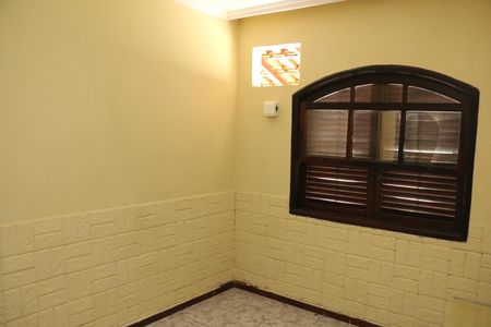 Casa para alugar com 250m², 2 quartos e 3 vagasquarto