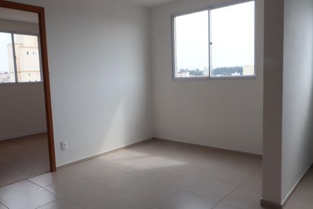 Sala de apartamento para alugar com 2 quartos, 35m² em Vila Antonieta, São Paulo