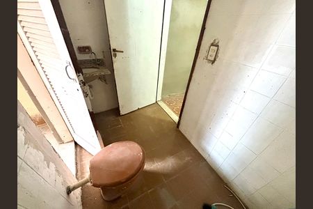 Casa para alugar com 80m², 2 quartos e 1 vaga Casa para alugar com 80m², 2 quartos e 1 vagaBanheiro