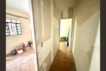 Casa para alugar com 80m², 2 quartos e 1 vaga Casa para alugar com 80m², 2 quartos e 1 vagaCorredor