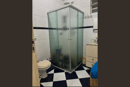 Banheiro de casa à venda com 2 quartos, 133m² em Cidade São Francisco, São Paulo