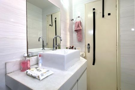 Apartamento à venda com 124m², 3 quartos e 1 vagaBanheiro da Suíte