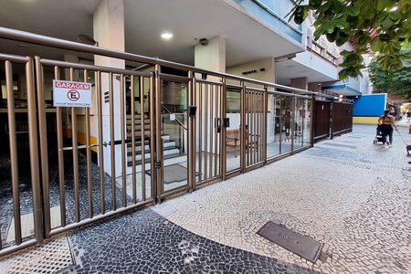 Apartamento à venda com 70m², 2 quartos e 1 vagaFachada