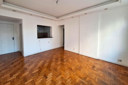 Apartamento à venda com 70m², 2 quartos e 1 vagaSala