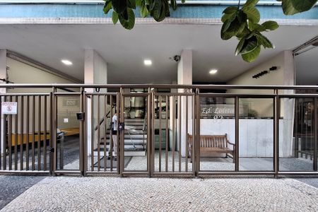 Apartamento à venda com 70m², 2 quartos e 1 vagaFachada