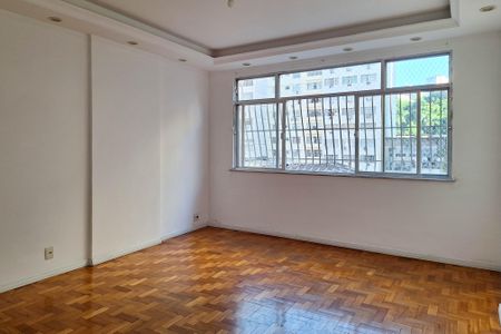 Apartamento à venda com 70m², 2 quartos e 1 vagaSala