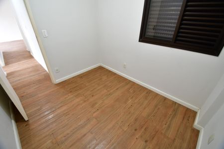 Apartamento à venda com 75m², 3 quartos e 2 vagasQuarto 2