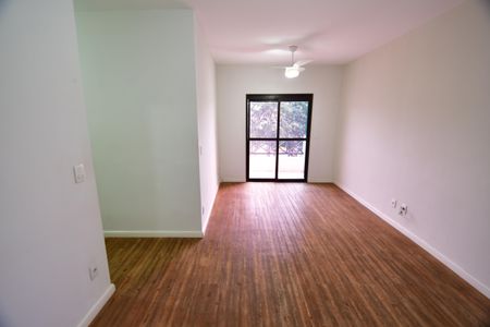 Sala de apartamento para alugar com 3 quartos, 75m² em Vila Guararapes, Campinas