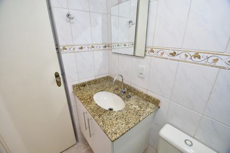 Apartamento à venda com 75m², 3 quartos e 2 vagasBanheiro Social