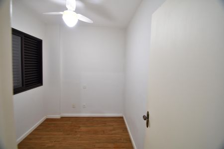 Apartamento à venda com 75m², 3 quartos e 2 vagasQuarto 2