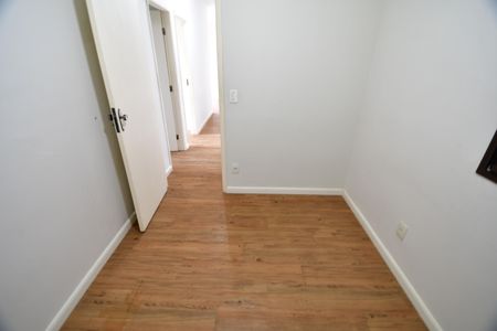 Apartamento à venda com 75m², 3 quartos e 2 vagasQuarto 2