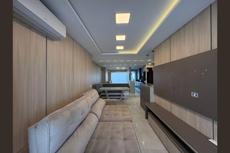 Sala de apartamento para alugar com 2 quartos, 64m² em Vila Mangalot, São Paulo