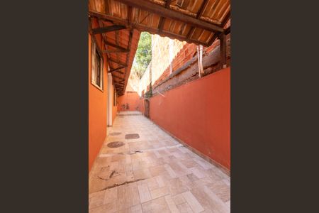 Casa para alugar com 100m², 2 quartos e 1 vagaQuintal