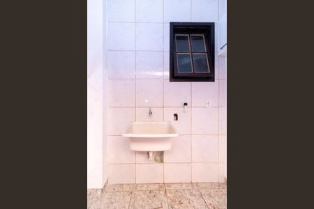 Casa para alugar com 100m², 2 quartos e 1 vagaÁrea de Serviço