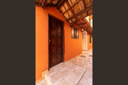 Casa para alugar com 100m², 2 quartos e 1 vagaEntrada