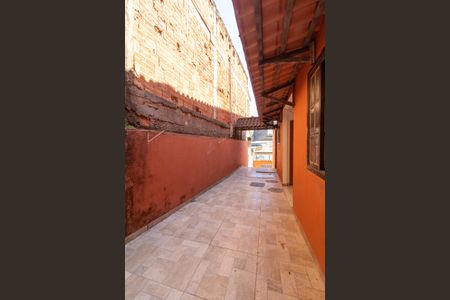 Casa para alugar com 100m², 2 quartos e 1 vagaQuintal