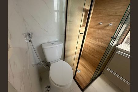 Apartamento à venda com 71m², 2 quartos e 1 vagaBanheiro da Suíte