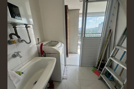 Apartamento à venda com 71m², 2 quartos e 1 vagaÁrea de Serviço