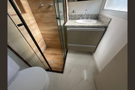 Apartamento à venda com 71m², 2 quartos e 1 vagaBanheiro da Suíte