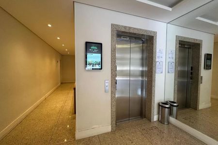 Apartamento à venda com 71m², 2 quartos e 1 vagaHall de entrada