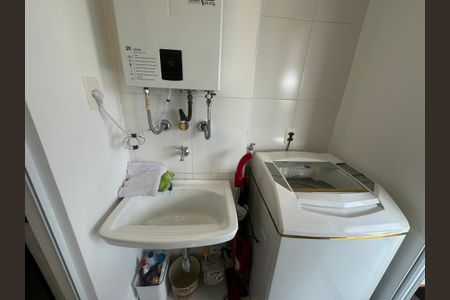 Apartamento à venda com 71m², 2 quartos e 1 vagaÁrea de Serviço