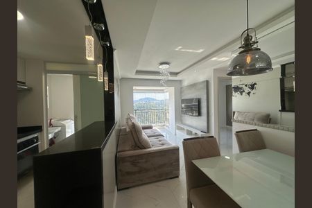 Apartamento à venda com 71m², 2 quartos e 1 vagaSala