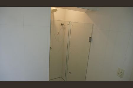 Apartamento à venda com 190m², 3 quartos e 4 vagasBanheiro 2