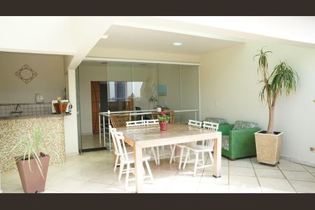 Apartamento à venda com 190m², 3 quartos e 4 vagasÁrea gourmet churrasqueira