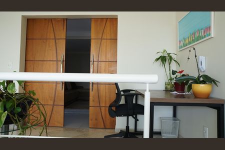 Apartamento à venda com 190m², 3 quartos e 4 vagasEscritório