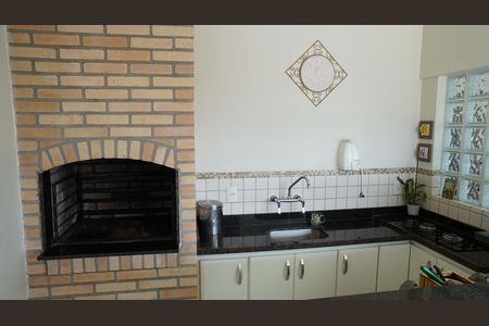 Apartamento à venda com 190m², 3 quartos e 4 vagasÁrea gourmet churrasqueira