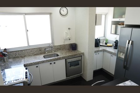 Cozinha de apartamento à venda com 3 quartos, 190m² em Vila Augusta, Guarulhos