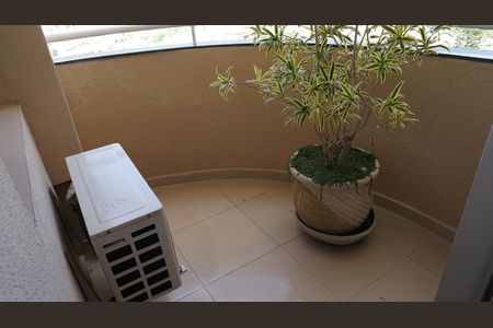 Apartamento à venda com 190m², 3 quartos e 4 vagasSacada sala