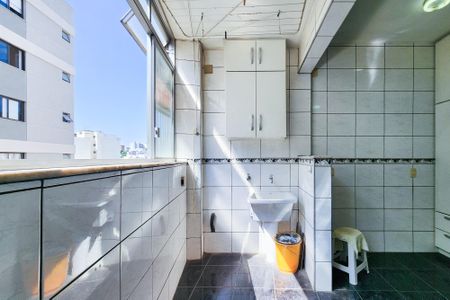 Apartamento para alugar com 96m², 3 quartos e 1 vagaÁrea de Serviço 