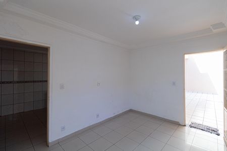 Casa para alugar com 120m², 2 quartos e 3 vagasSala