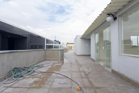 Apartamento à venda com 29m², 2 quartos e sem vagaÁrea comum